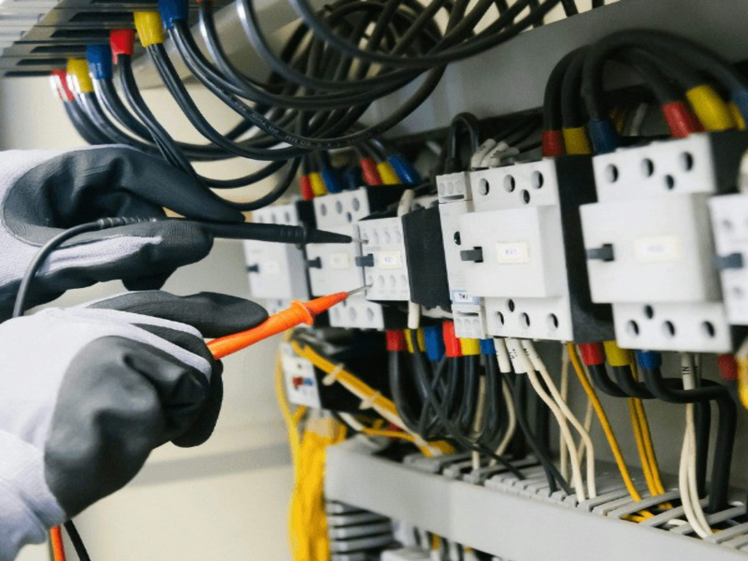 Comprobación de un cuadro eléctrico